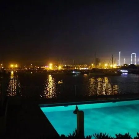 Avec Balcon, Vue Mer, Piscine, Parking *