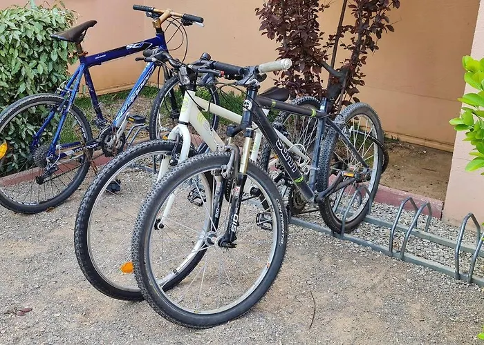 Apartment Avec Balcon, Vue Mer, Piscine, Parking *