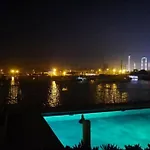 Avec Balcon, Vue Mer, Piscine, Parking *