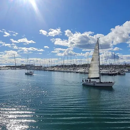 Apartman Avec Balcon, Vue Mer, Piscine, Parking *