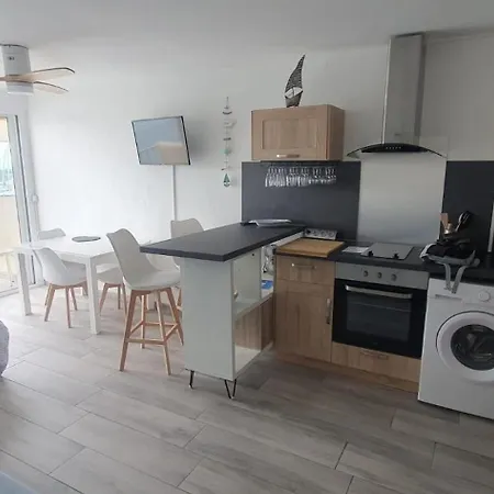 Avec Balcon, Vue Mer, Piscine, Parking * Агд