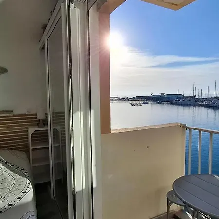 Avec Balcon, Vue Mer, Piscine, Parking Appartement