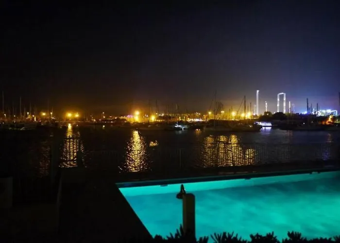 Avec Balcon, Vue Mer, Piscine, Parking *